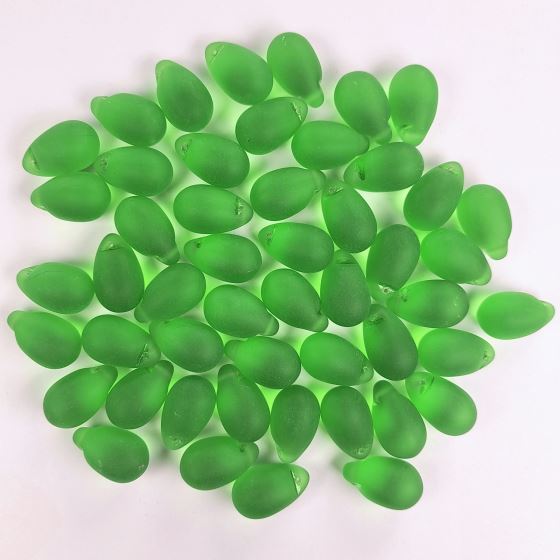 Glass wine-shaped trimmings 24/15 mm, light green, 50 pcs in package